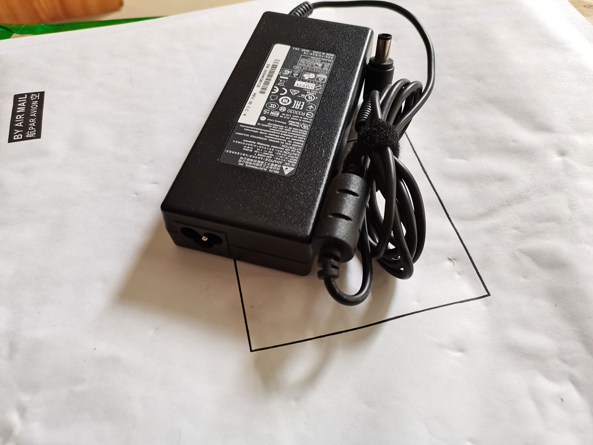 NEUES OEM Delta 19V 7.1A 135W  – Pc Gaming News Bewertung und Preis